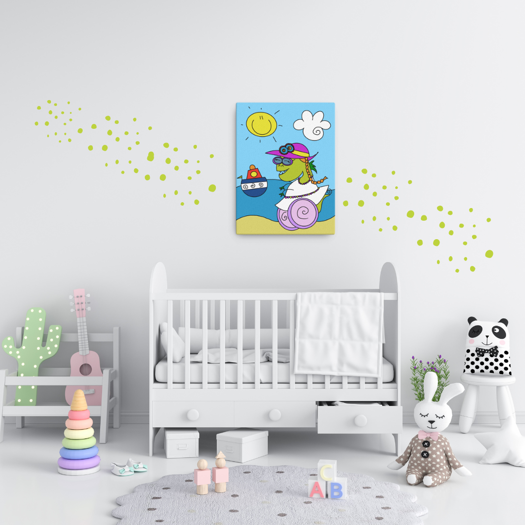 Quadro su tela con illustrazione di Dina, il dinosauro con disabilità che esplora il mondo con le sue ruote. Decorazione educativa per la cameretta dei bambini.