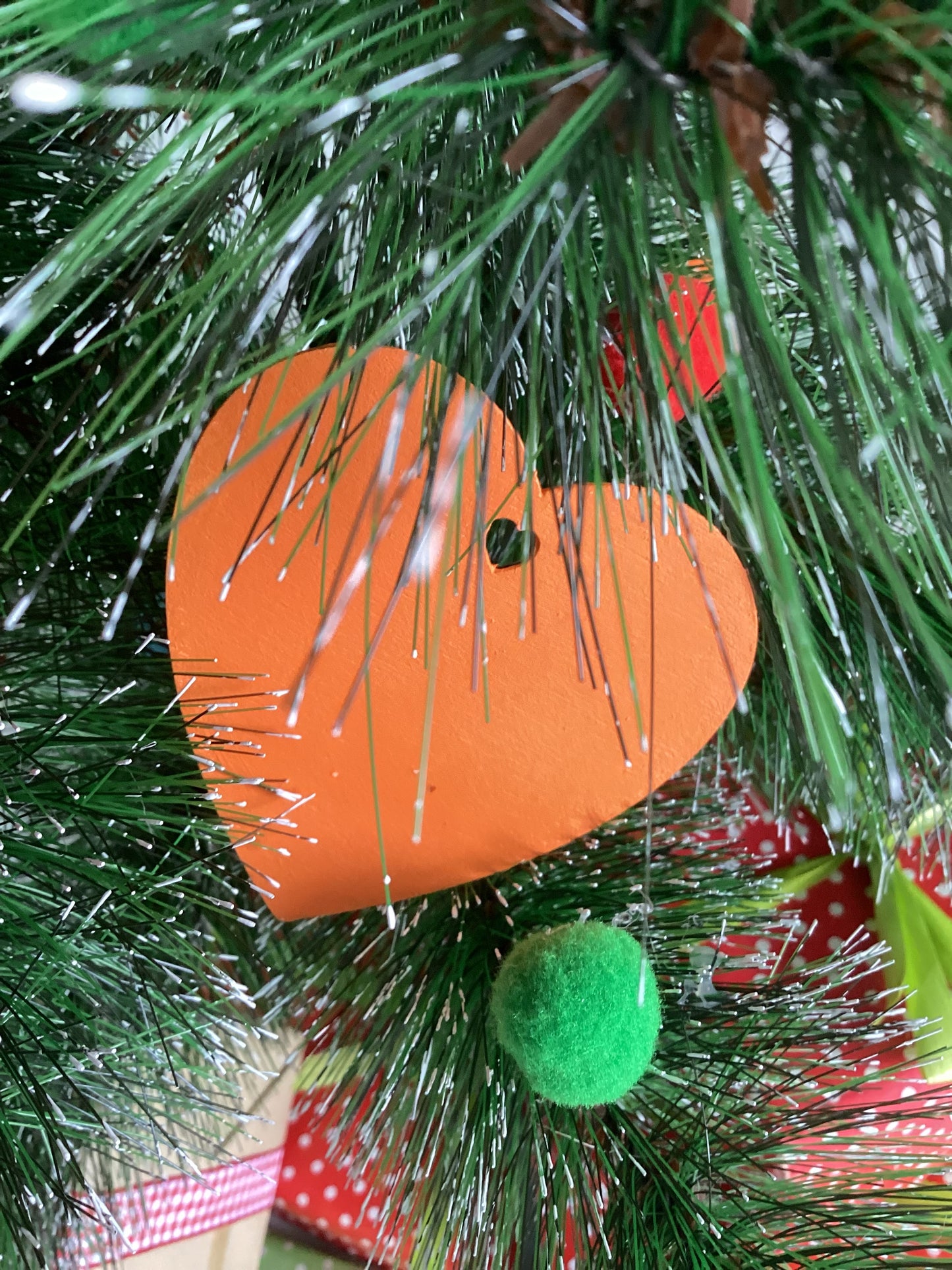 Quadro giraffa e decorazioni in legno personalizzate – Set regalo natalizio per bambini e famiglia